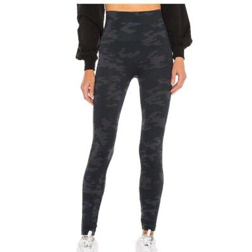 SPANX‎ Look at Me Now Seamless Leggings women's medium black camo